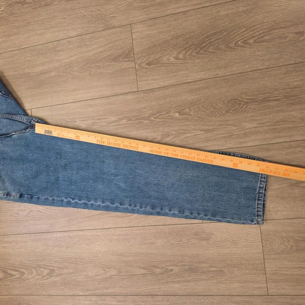 Levis 505 Regular Fit Straight Leg Jeans Mens 32x32 Medium Wash Blue Denim